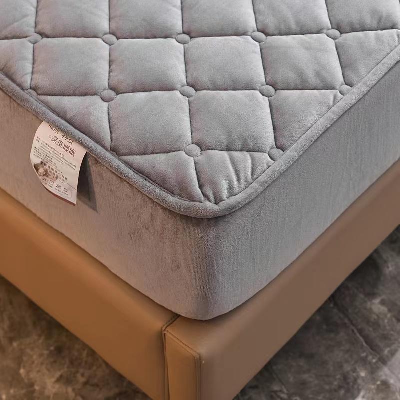 Super Soft Velvet Quilted Mattress Cover Warm Coral Fleece Customized Size Bed Pad Protector Cover Not Included Pillowcase