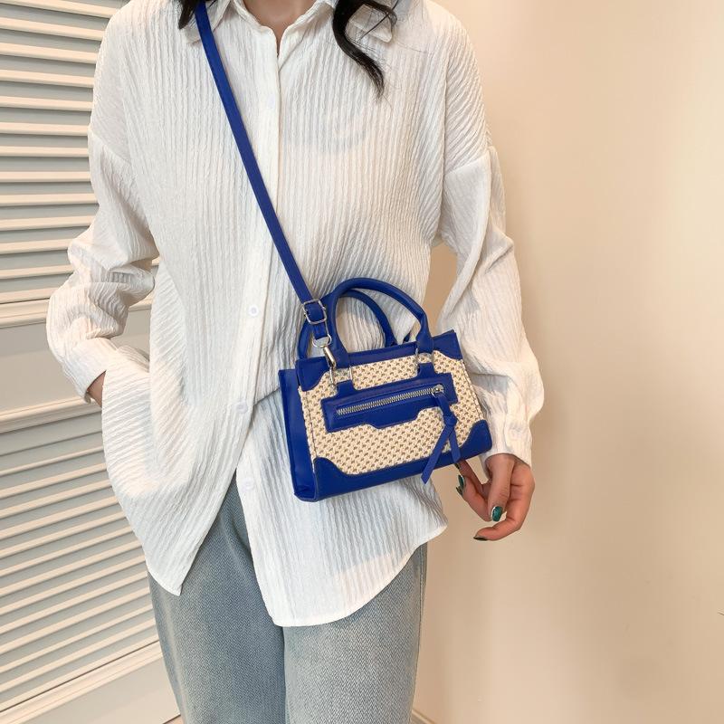 New Korean Style Fashionable Braided and Fashionable One-shoulder Handbag Simple Casual Texture Crossbody Small Square Bag