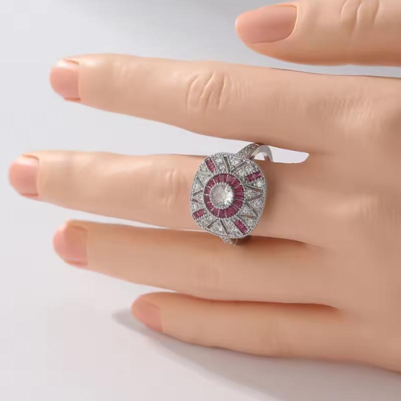 Luxurious Sparkling Zircon Geometric Women's Ring, Suitable for Jewelry Accessories and Gifts At Wedding Banquets