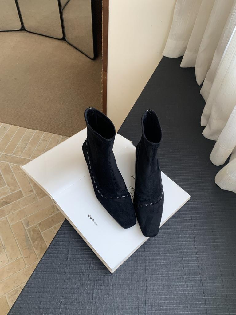 2025 Autumn and Winter New Retro Square Head Thin Boots Korean Rear Zipper Short Boots Suede Versatile Low Heel Short Boots Women