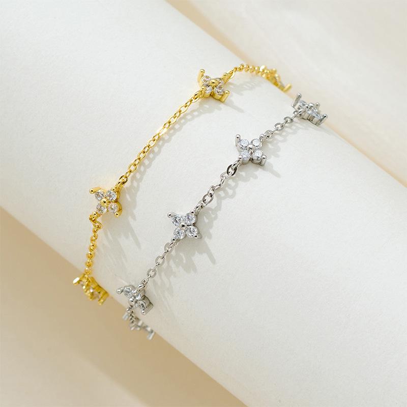 Women's Elegant Star Clover Zirconia Bracelet with Rhinestones