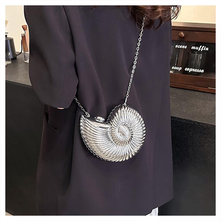 Seashell-Shaped Women's Evening Crossbody Bag - 2024 Summer Trend