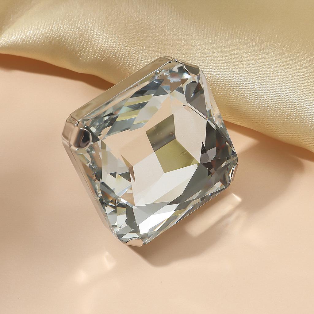 Open Square Statement Ring - Fashionable  Minimalist  Versatile  and Luxuriously Chic
