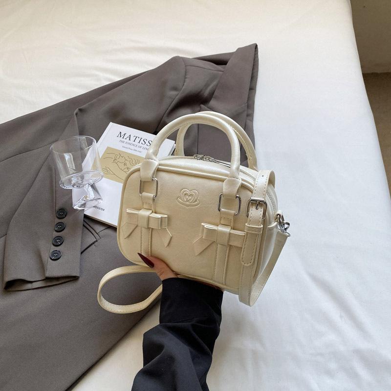 High-end nischväska dam vår och sommar mångsidig ny mode axelväska bärbar kuddväska