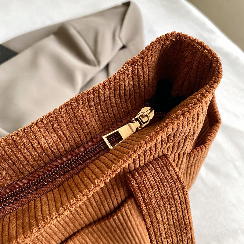 Autumn and winter large-capacity bag women's 2025 new Korean version corduroy tote bag college students commuting shoulder bag