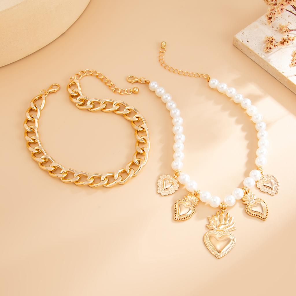 Ingemark Boho Love Heart Pendant Beach Foot Anklet for Women Vintage Imitation Pearl Chain Ankle Summer Beach Sandals Jewelry