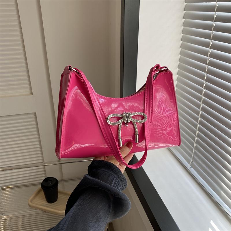 

Винтажная зеленая лакированная кожаная блестящая алмазная бантовая сумка на одно плечо, новая женская элегантная сумка на молнии подмышкой, дорожная сумка