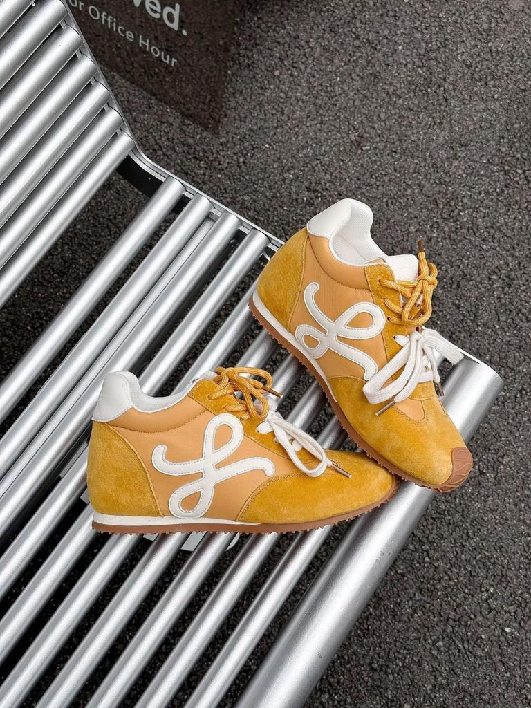 Su Yinyin's 7cm Version of the Same Style~ Inner Height Increase Small Crooked Head Mandarin Duck Shoelaces Couple Casual Shoes German Training Shoes 