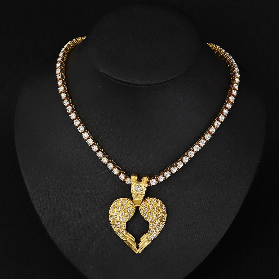 Hip Hop Diamond Heart Wings Pendant Necklace, European and American Cuban Chain Decoration Alloy Heart Shaped Men's Necklace