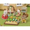 Sylvanian Families Grönsaksodlingsset Leksak för Dockhus, EPOCH, Ålder 3+, C-616