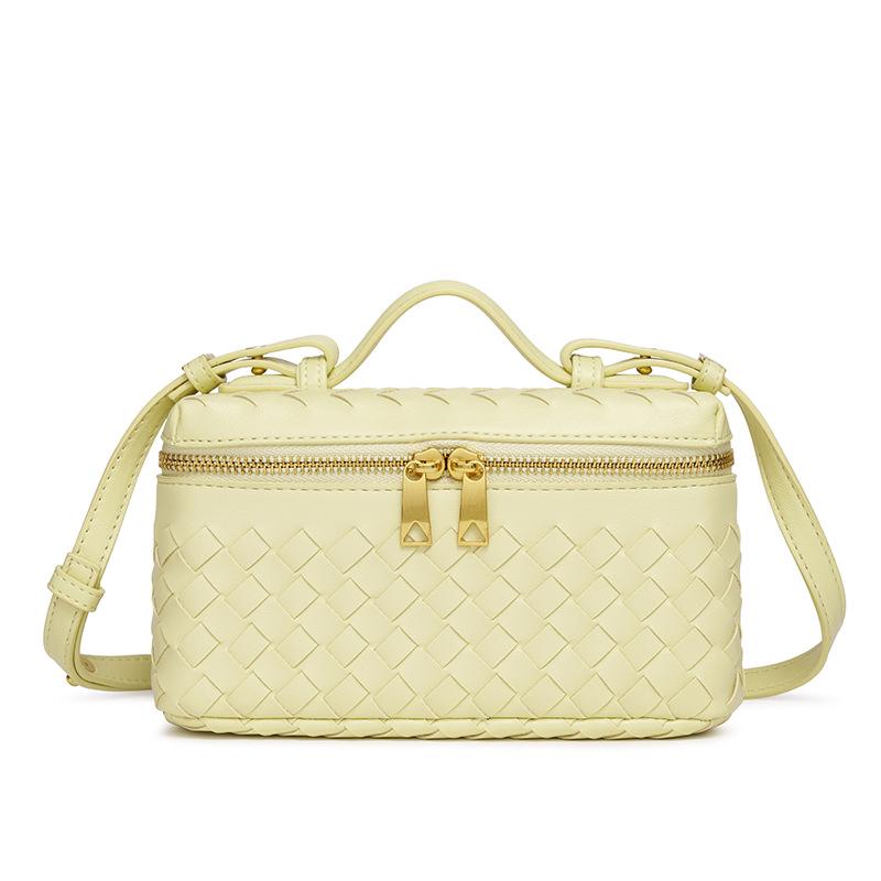 Bolsa de Almuerzo de Moda Tejida a Mano para un Solo Hombro: Bolso bandolera moderno y práctico