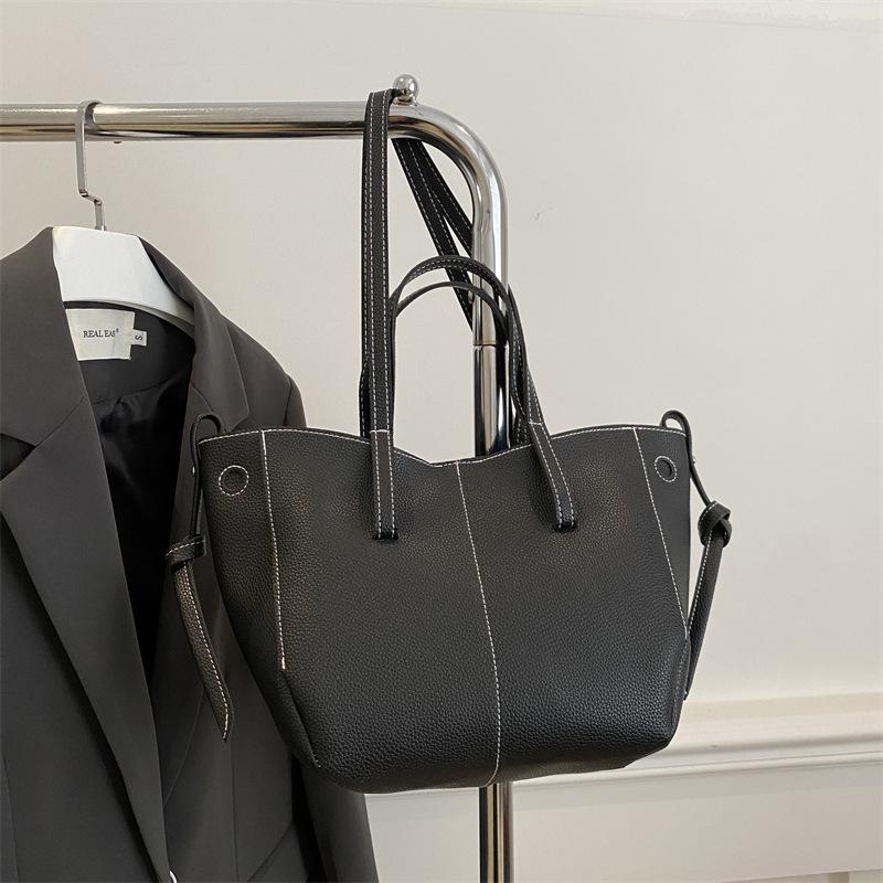 

Fashion tote bag portable large capacity niche design new shoulder underarm women s bag чёрный