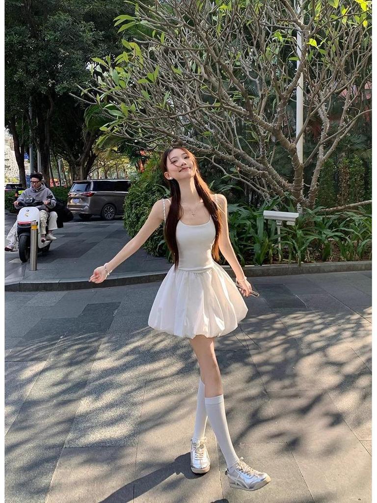 Women's Ballet-Style White Camisole Dress, Summer 2025, Waist-Cinching, Slimming Design, Bud Skirt, Short-Length.