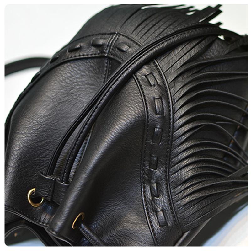 Geantă cu ciucuri din piele PU Geantă de mână în stil european și american cu șnur Geantă retro de umăr Messenger Geantă de mână pentru femei Brand de designer