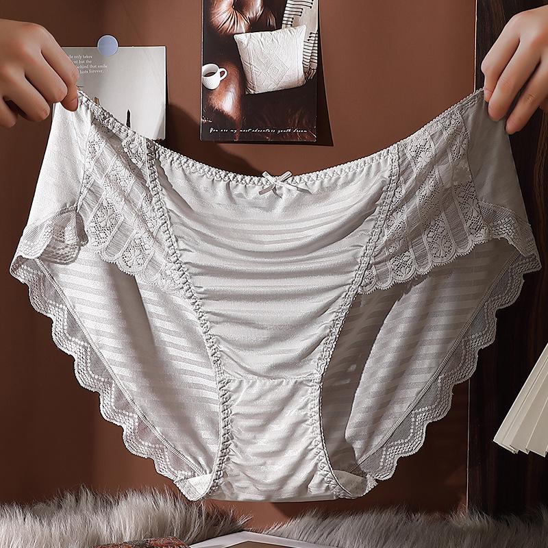 

Трусы большого размера однотонные с высокой талией и кружевной отделкой в японском стиле 2XL [120-150 lbs]