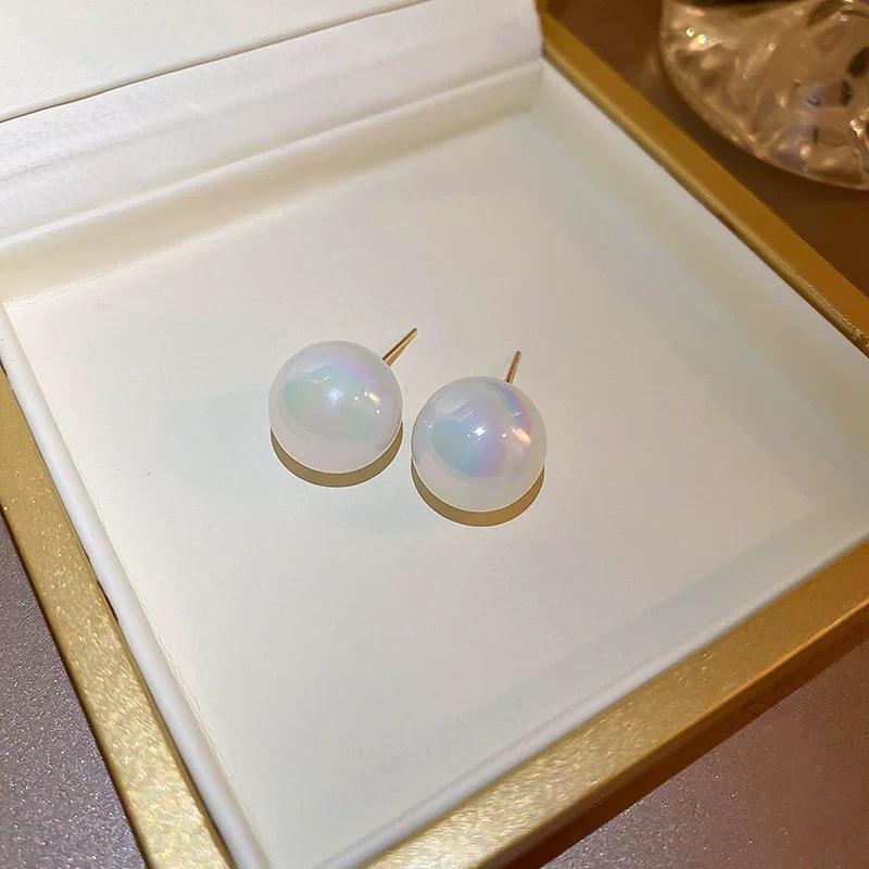 Korean Luxury Mermaid Pearl Earrings: Elegant, High-End, and Versatile Statement Ear Buckles