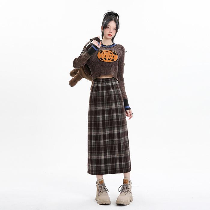 

Women s Woolen Plaid Mid-Length Skirt with Velvet Lining - Slim Fit, Hip-Hugging Style for Autumn/Winter L
