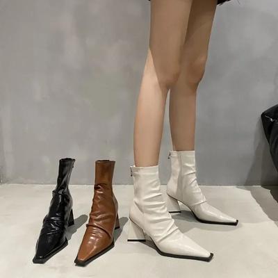 Outono e inverno novo bico fino fino costas zíper bootie feminino bloco salto versátil dobrado salto alto moda botas de pilha