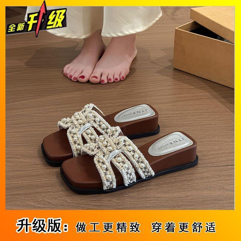 Xiaoxiang Slippers Female Summer Wear 2025 New Fairy Pearl Flat Bottom One-word Drag with Skirt Sandals
