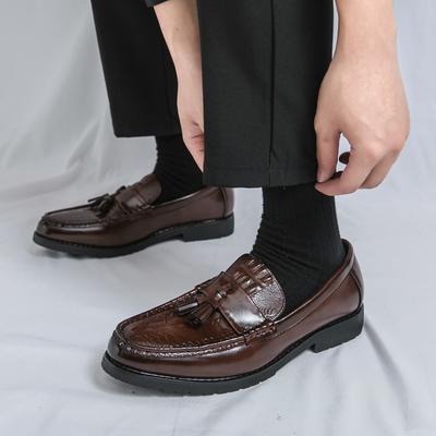 Brand Men Pointed Business Leather Shoes High-quality Non Slip Soles Comfortable Tassel Loafers Soft Men's Driving Shoes