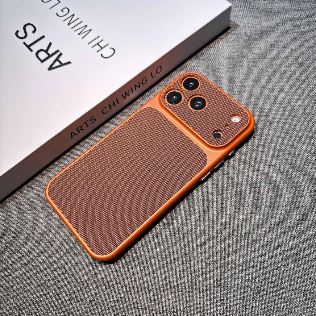 Capa à Prova de Queda com Cobertura Total para iPhone 16 Pro Max - Novo Tecido Tecnológico, Design Protetor Executivo