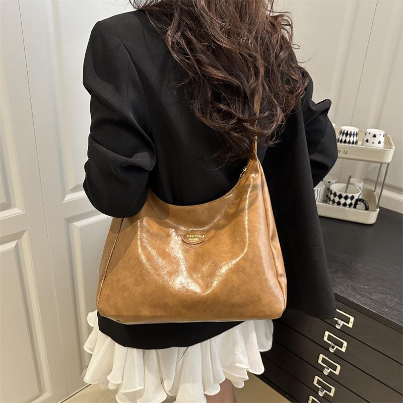 2025 New Women's Dumpling Bag High-end Simple Fashion Daily Wear Casual Commuting Large-capacity Tote Bag