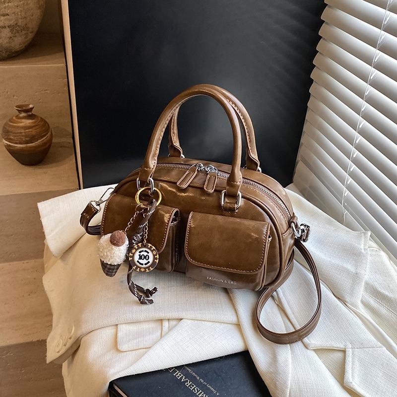 Small Bag Women's Autumn and Winter Retro New Niche Versatile Messenger Bag Premium Pillow Bag