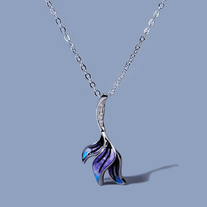 

Fashionable Colorful Butterfly Necklace Retro Butterfly Necklace