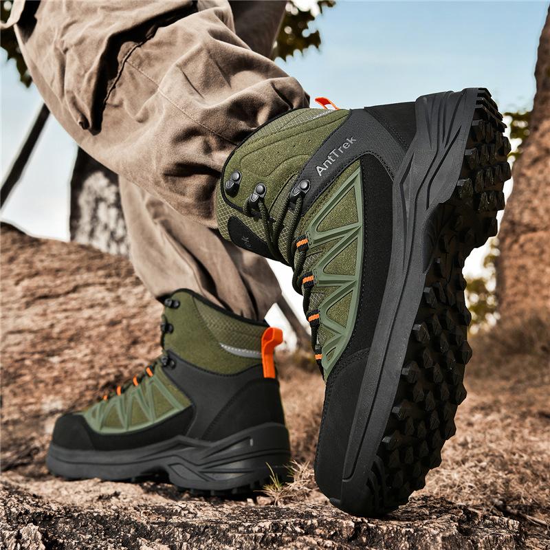 Men's shoes new winter velvet outdoor shoes running shoes men's thick-soled heightening military boots hiking hiking shoes