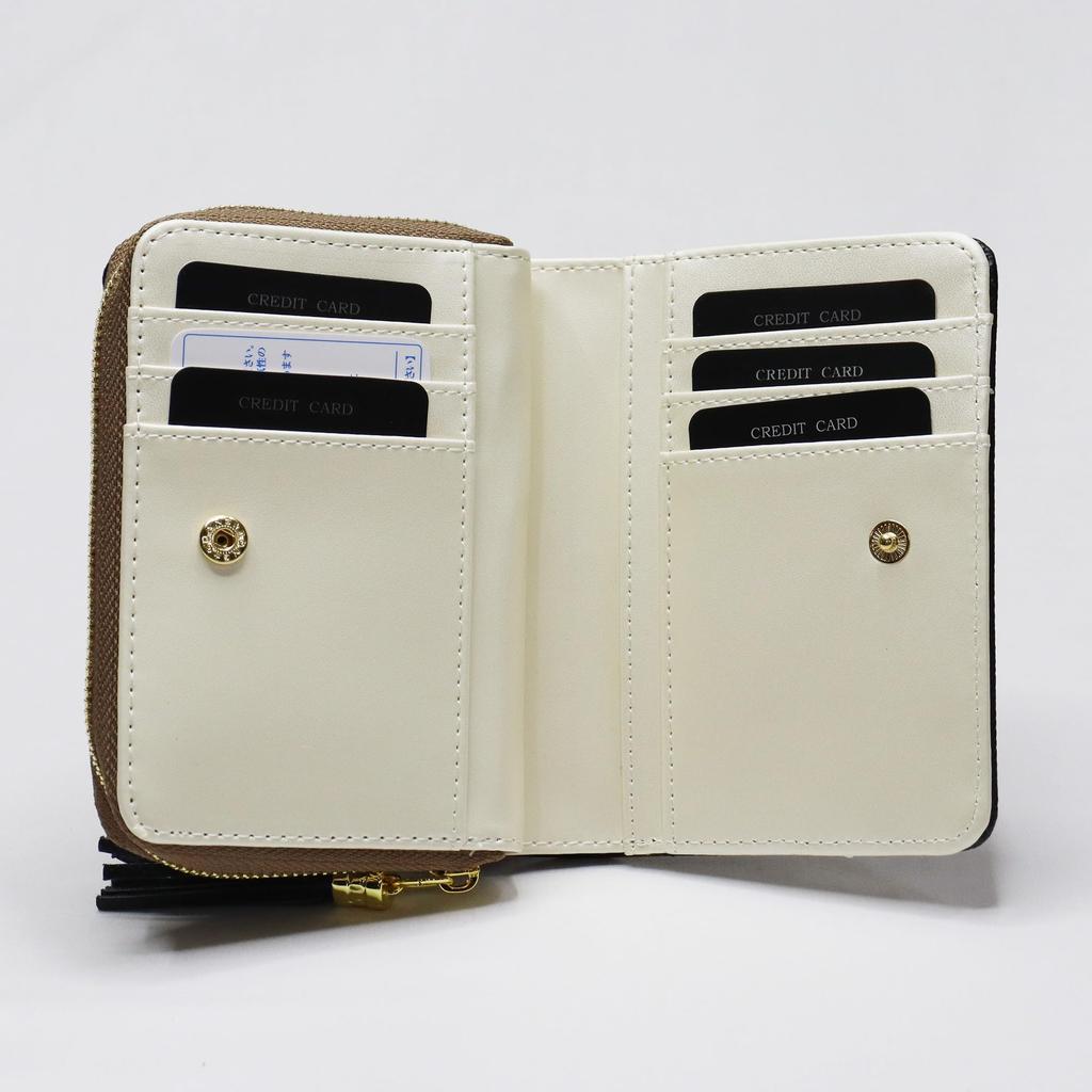 Snoopy Women's Bifold Wallet with Popular Character SNOOPY Brooch (Beige)