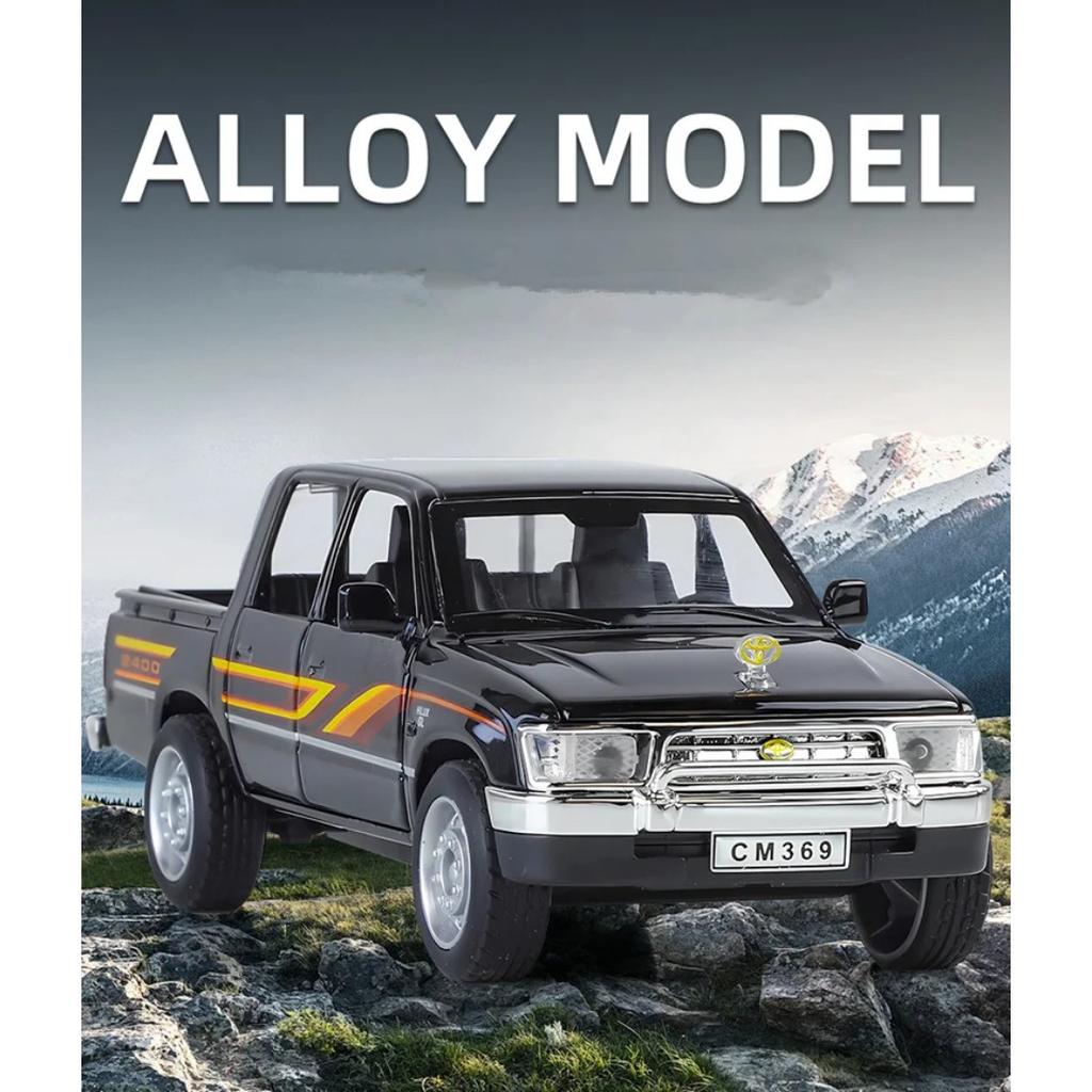 1/32 Toyota Hilux Pickup Alloy Car Model Diecasts Metal Off-road Vehicles Car Model Sound and Light Simulation Collection Kids Toy Gift