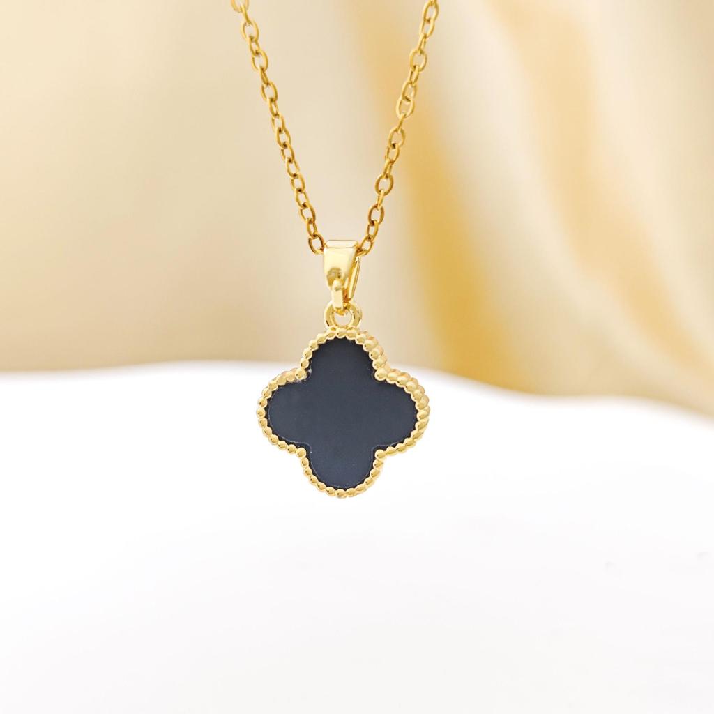 Elegant Four-Leaf Clover Necklace for Women: Light Luxury Design with Pearl and Diamond Pendant