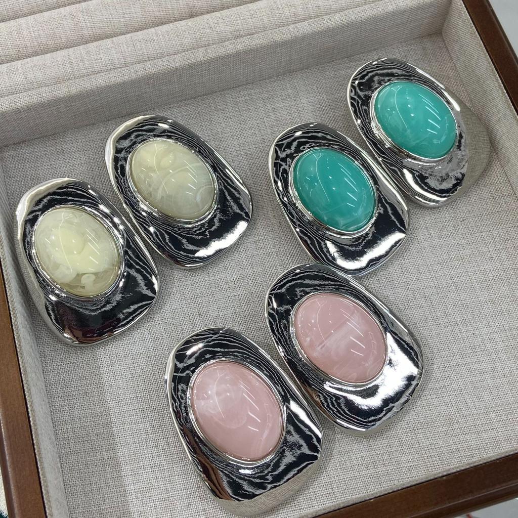 Retro Light Luxury Metal Glossy Oval Resin Gemstone Earrings Poplar Forest Fashion Temperament High-End Earrings