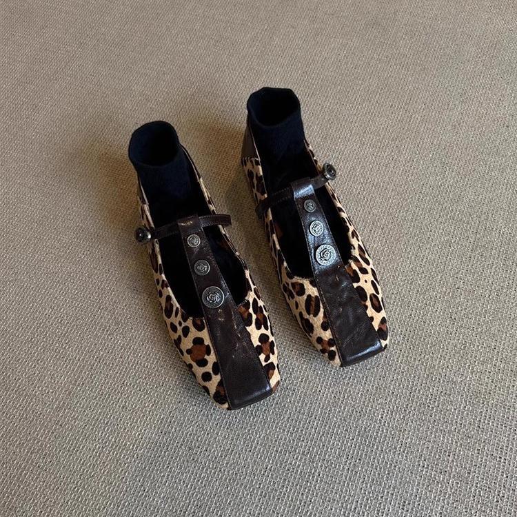 Sheepskin version~ niche leather leopard print T-button Mary Jane women's shoes retro square head horsehair flat bottom shallow mouth single shoes