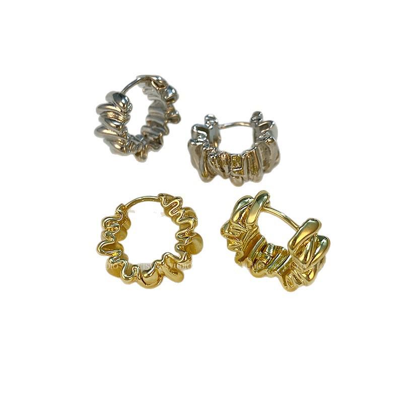 Irregular Gold Retro Earrings for Women – Elegant, Light Luxury Niche Design Ear Studs