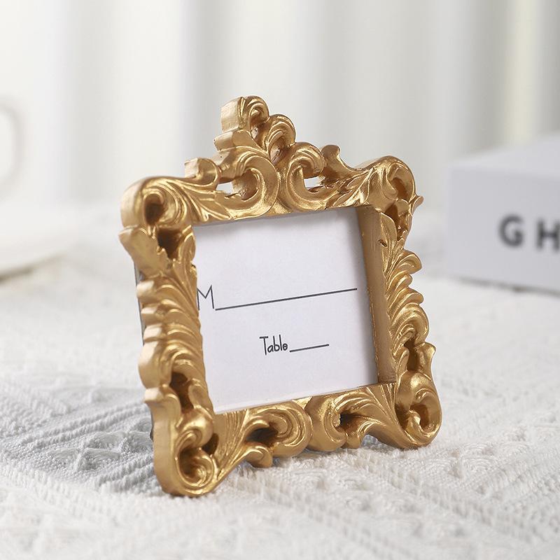 Vzorovaný pryskyřičný fotorámeček Vodotěsný a odolný proti vlhkosti Ekonomický a cenově dostupný pro domácí dekoraci Ochrana fotografií