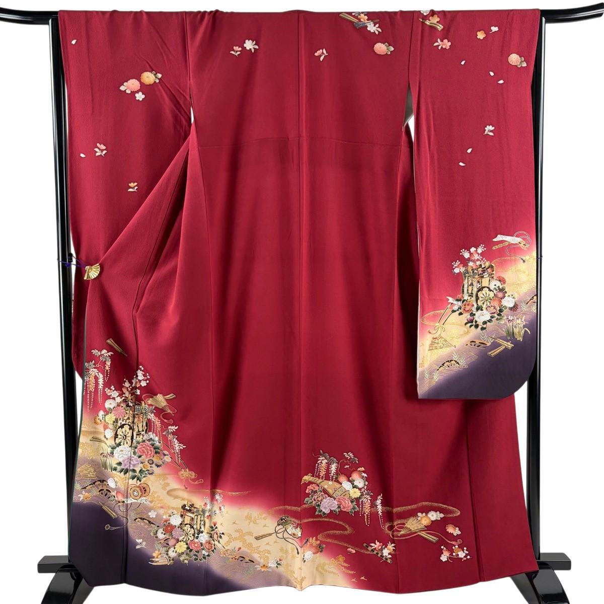 

Long-sleeved kimono, body length 164cm, sleeve length 65.5cm, M sleeve, imperial carriage, flower embroidery, gold, red, pure silk, excellent item