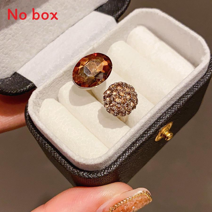 Oval Pattern Pearl Jewelry Ring For Elegant Women Gift Or Daily Wear