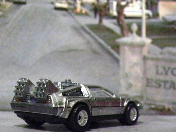 Hot Wheels Back To the Future Time Machine BTTF ZAMAC Loose Premium Model Metal Chassis Real Riders DELOREAN