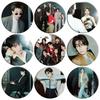 BTS Promi-Merchandise: Magazin Cover Spiegel Schlüsselanhänger Anhänger & Blechabzeichen