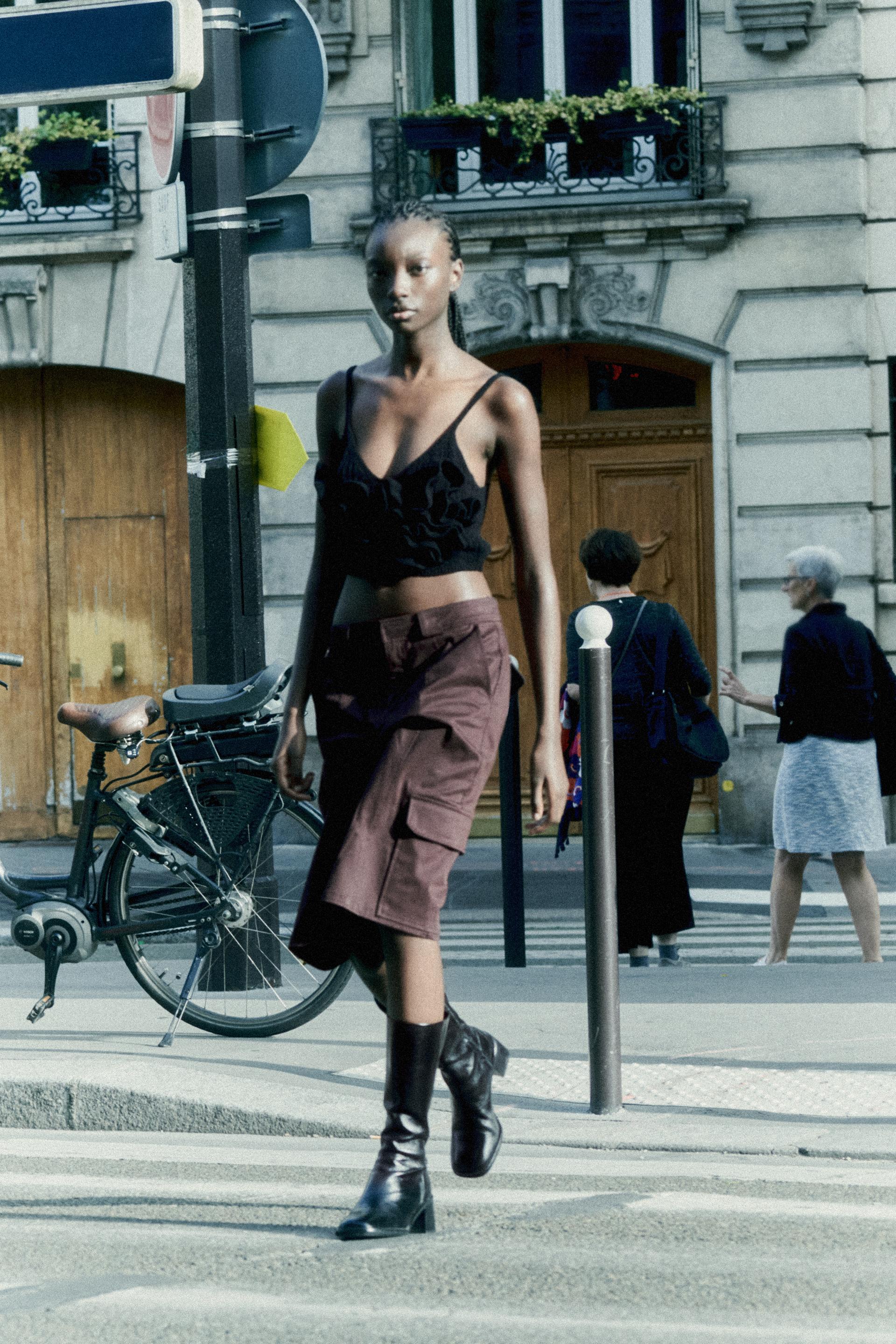 

УКОРОЧЕННЫЙ ТОП ИЗ ШЕНИЛЬ