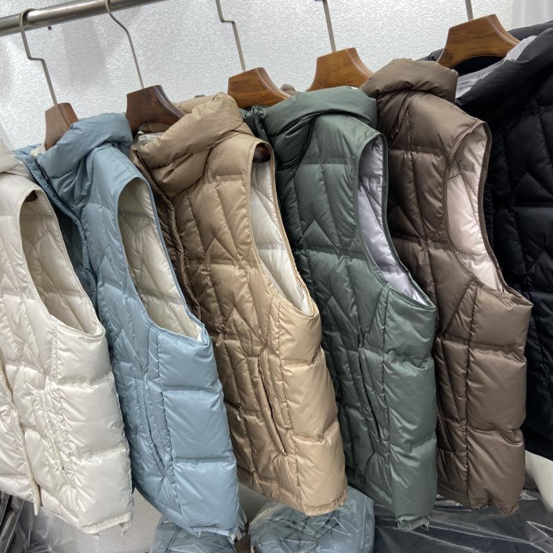 Light and thin pressed rubber hooded down vest women's short autumn and winter new warm vest jacket