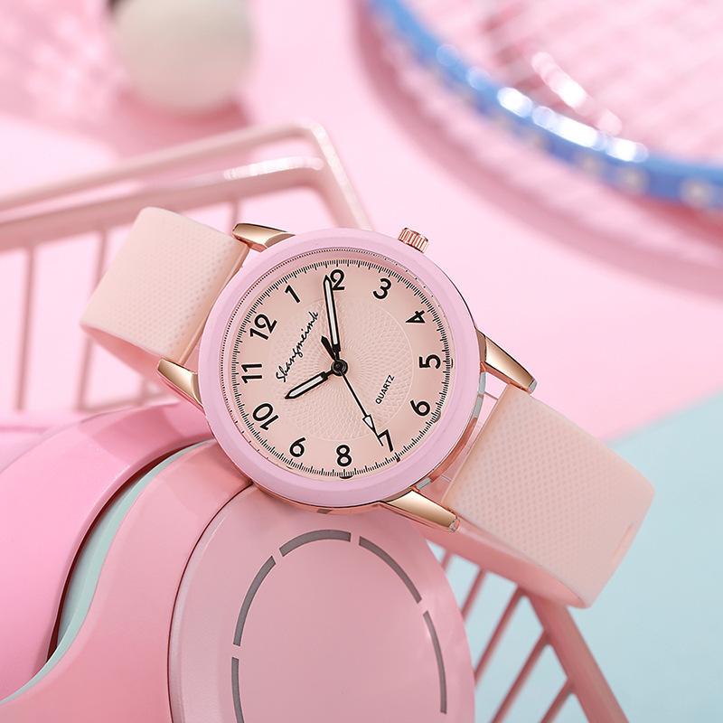 Montres à Quartz Simples et Tendance pour Femmes Montre-Bracelet Décontractée Design Original Meilleurs Cadeaux Horloge Ventes en Gros