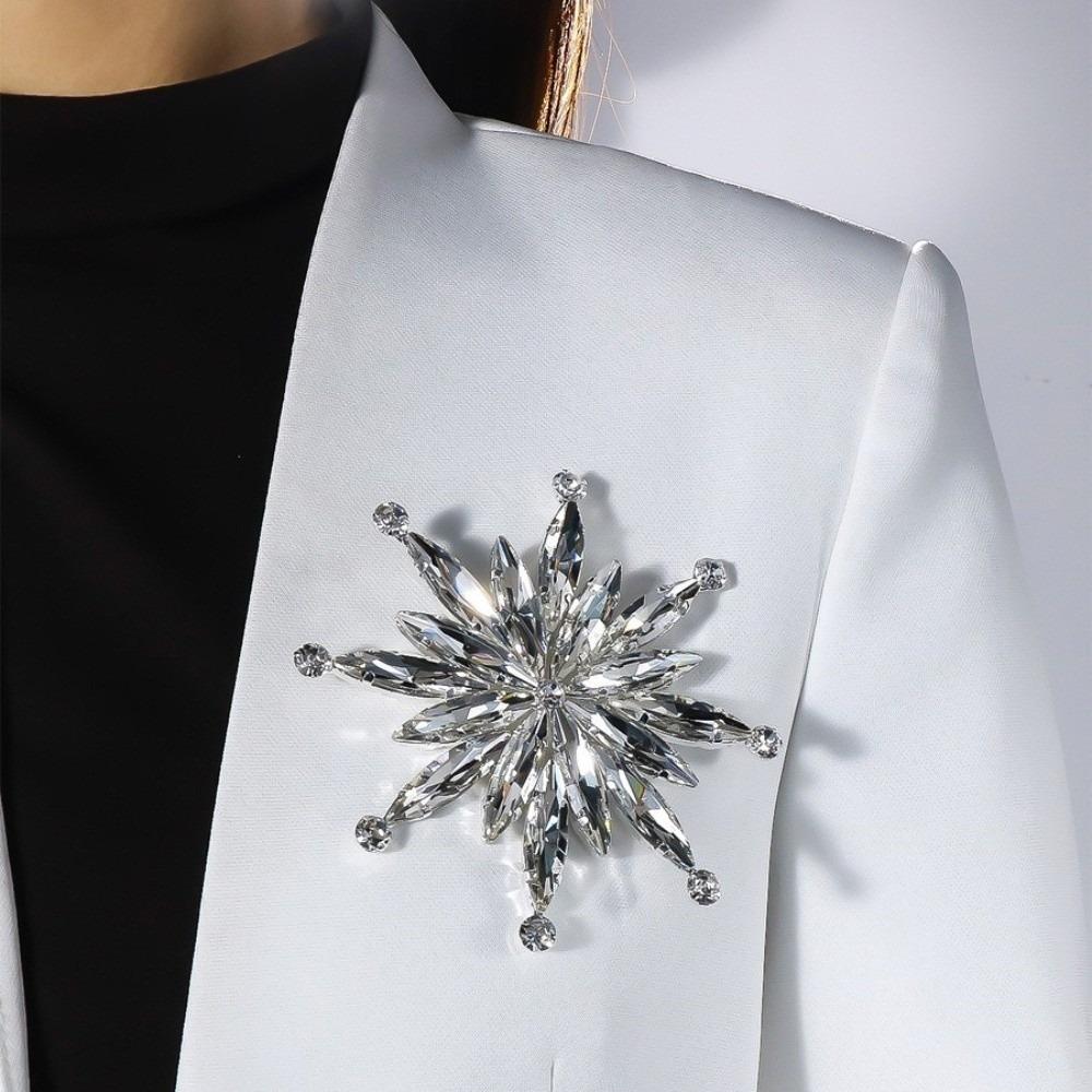 Body Jewelry Rhinestone Brooch Decorative Clothing Chest Flower Irregular Flower Brooch Party