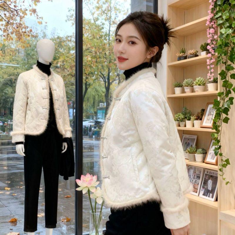 

2025 Chinese National Style Tang Suit: Jacquard Frog Button Thickened Cotton Winter Top 6XL (95-105 kg)