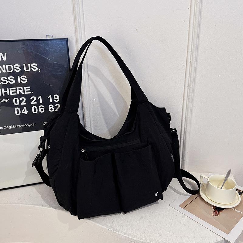 Tote bag Large capacity short trip bag Outdoor sports handbag Women's light commuter casual versatile oblique span bag
