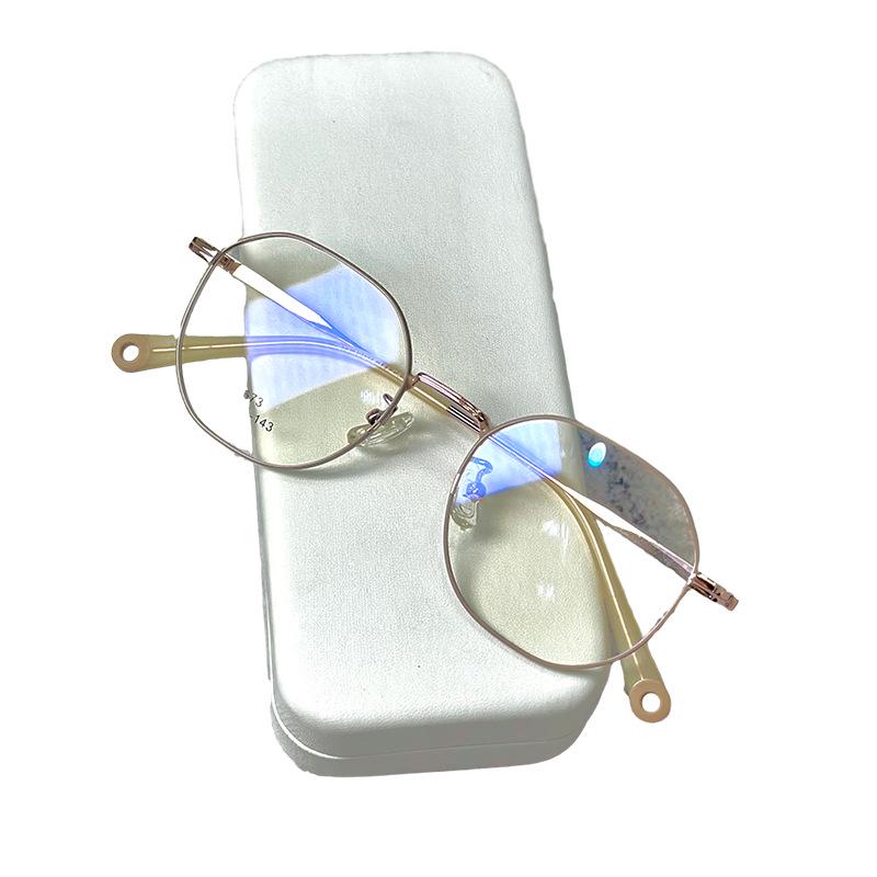 Xiaohongshu Trendy Memory Metal Eyeglasses Frame - Small Round Shape for a Bare Face Look, Can Accommodate Myopia Lenses