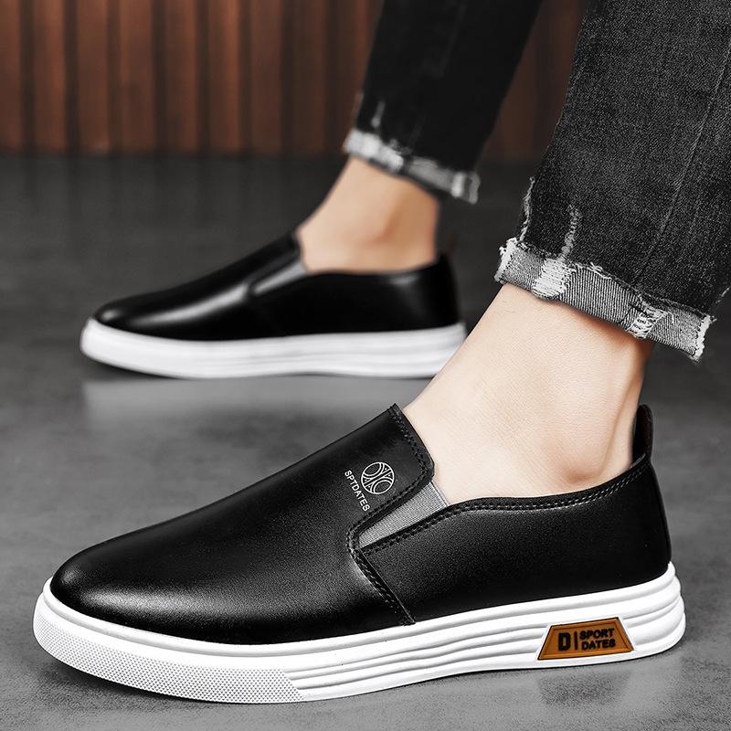 

Мужская обувь 2025 года, новые кожаные туфли с одной педалью, удобные, легкие и дышащие мокасины, модные, универсальные, трендовые мужские туфли 39 чёрный