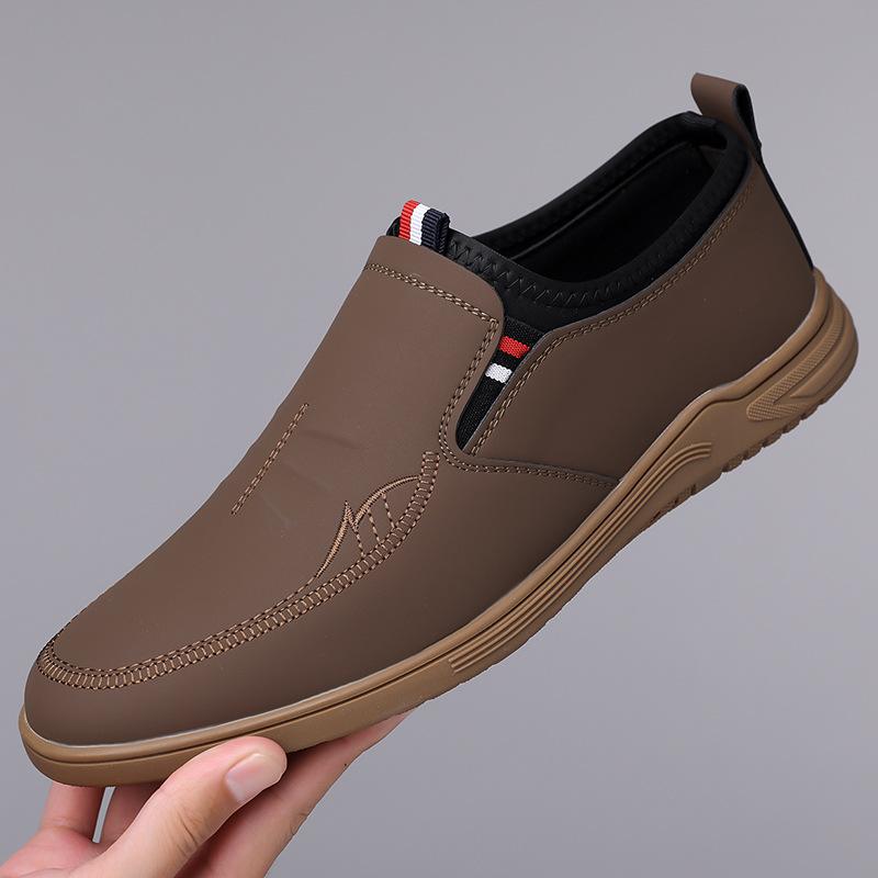 Men's Shoes Business Casual Shoes New Soft Sole Leather Flat Shoes Driving White Male Loafers Slip-On Lightweight Leather Shoe