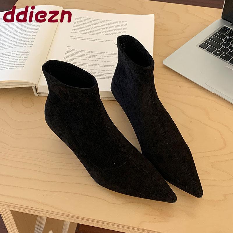 Fashion Fashion Flock Elegant Women Ankle Boots With Low Heel Shoes Female Pointed Toe Ladies Short Modern Boots Pumps Shoes Lady